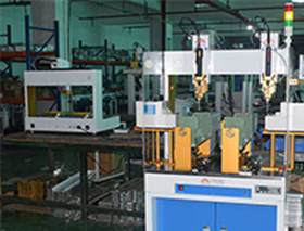 91香蕉国产在线精品-汽车配件打螺丝